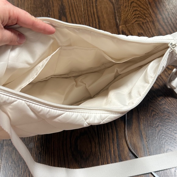 UNIQLO Round Shoulder Bag | Quilted NWT - Picture 5 of 5